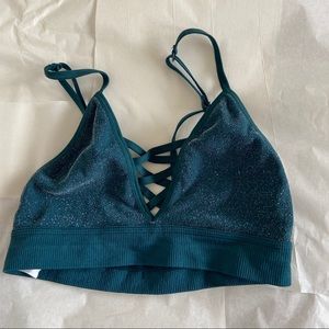 3/$25 TWO VS PINK Sports Bras 🦋 (XS & S)